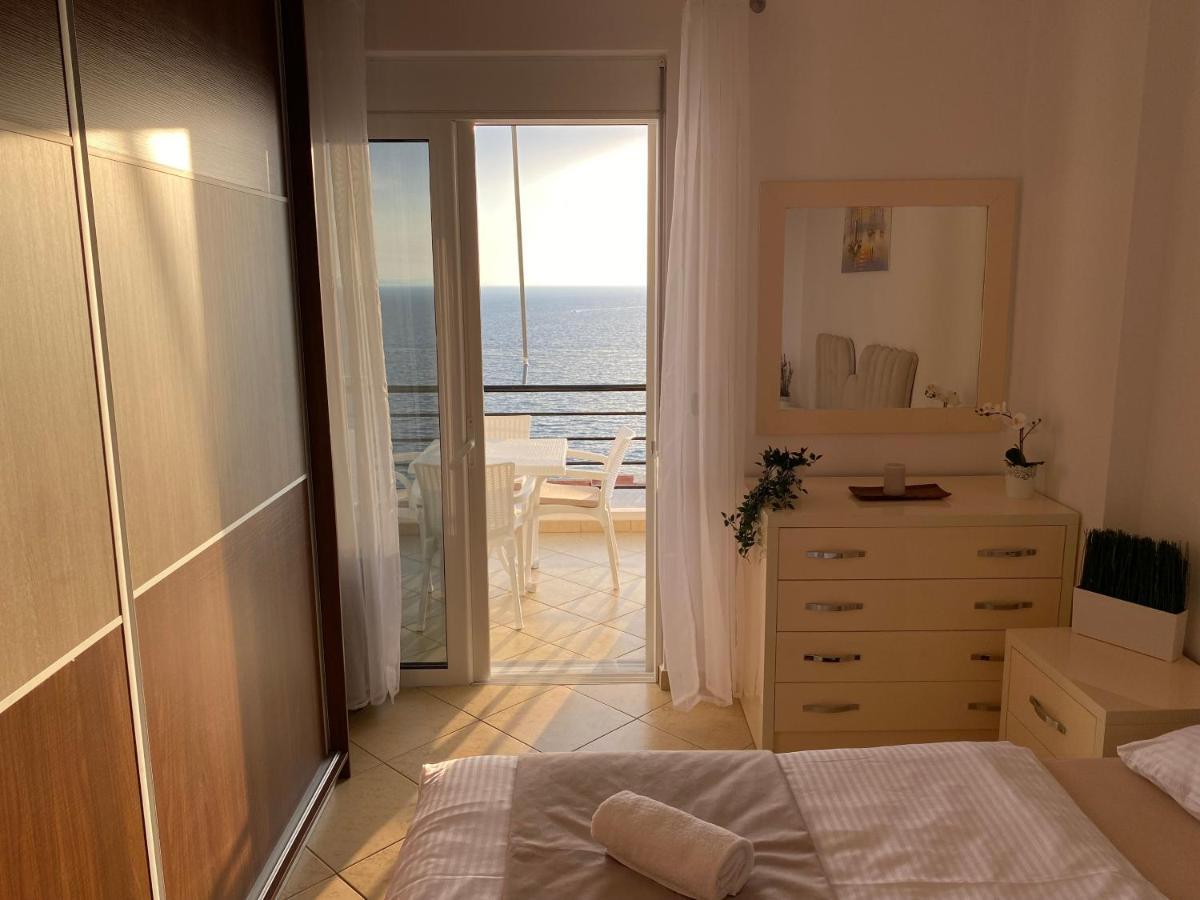 Apartment With Huge Sea View Balcony Саранда Экстерьер фото